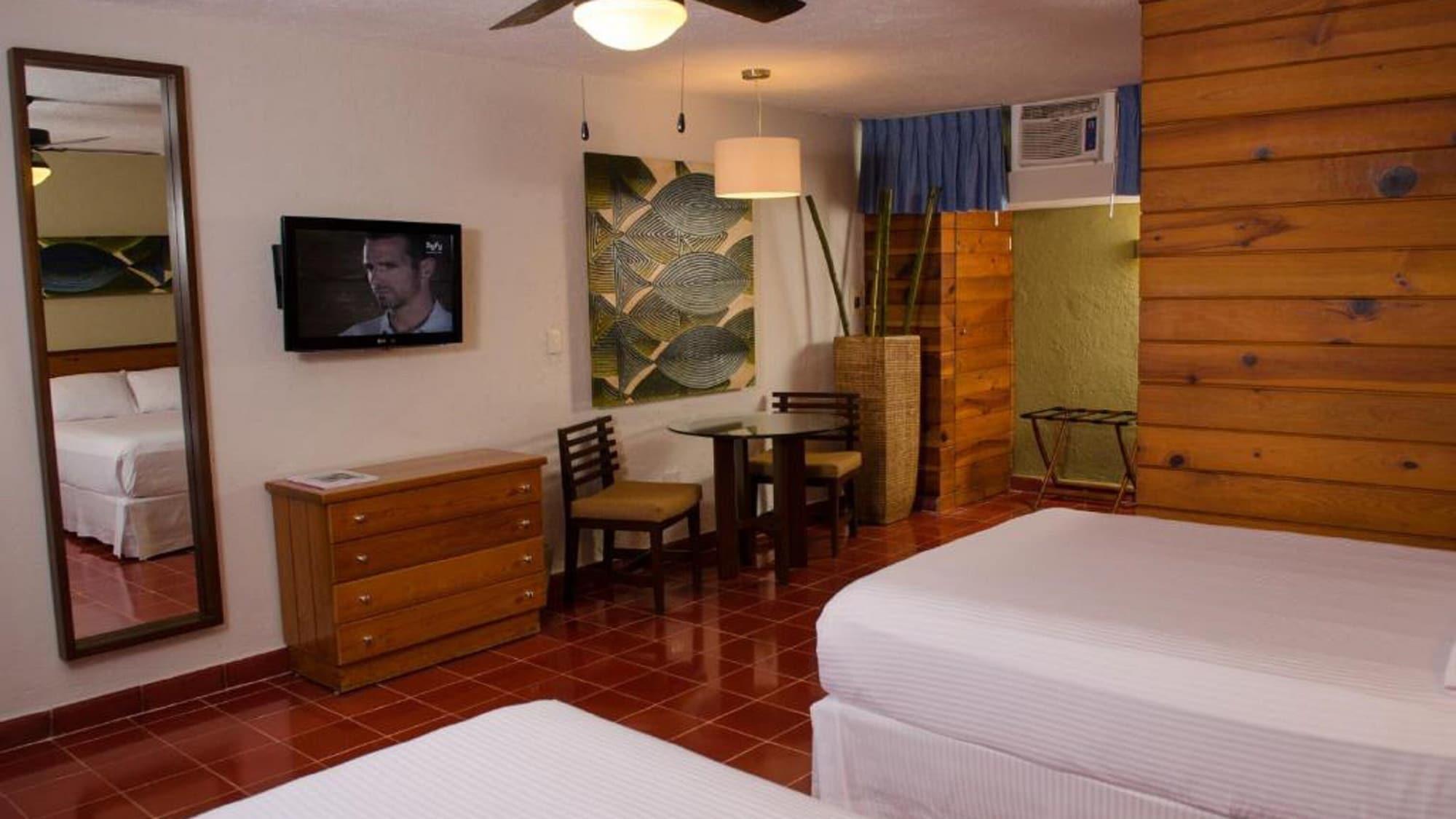 Suites Colonial Cozumel Exterior photo