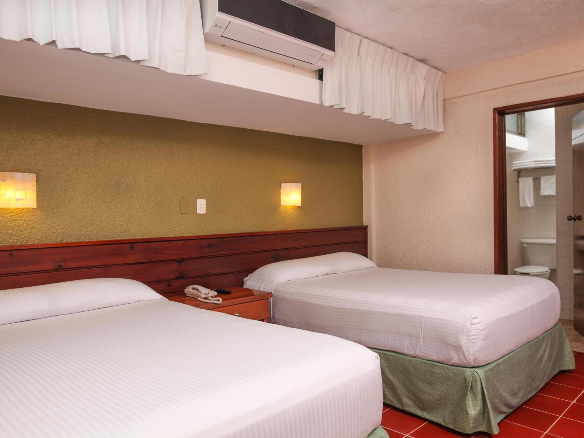 Suites Colonial Cozumel Exterior photo