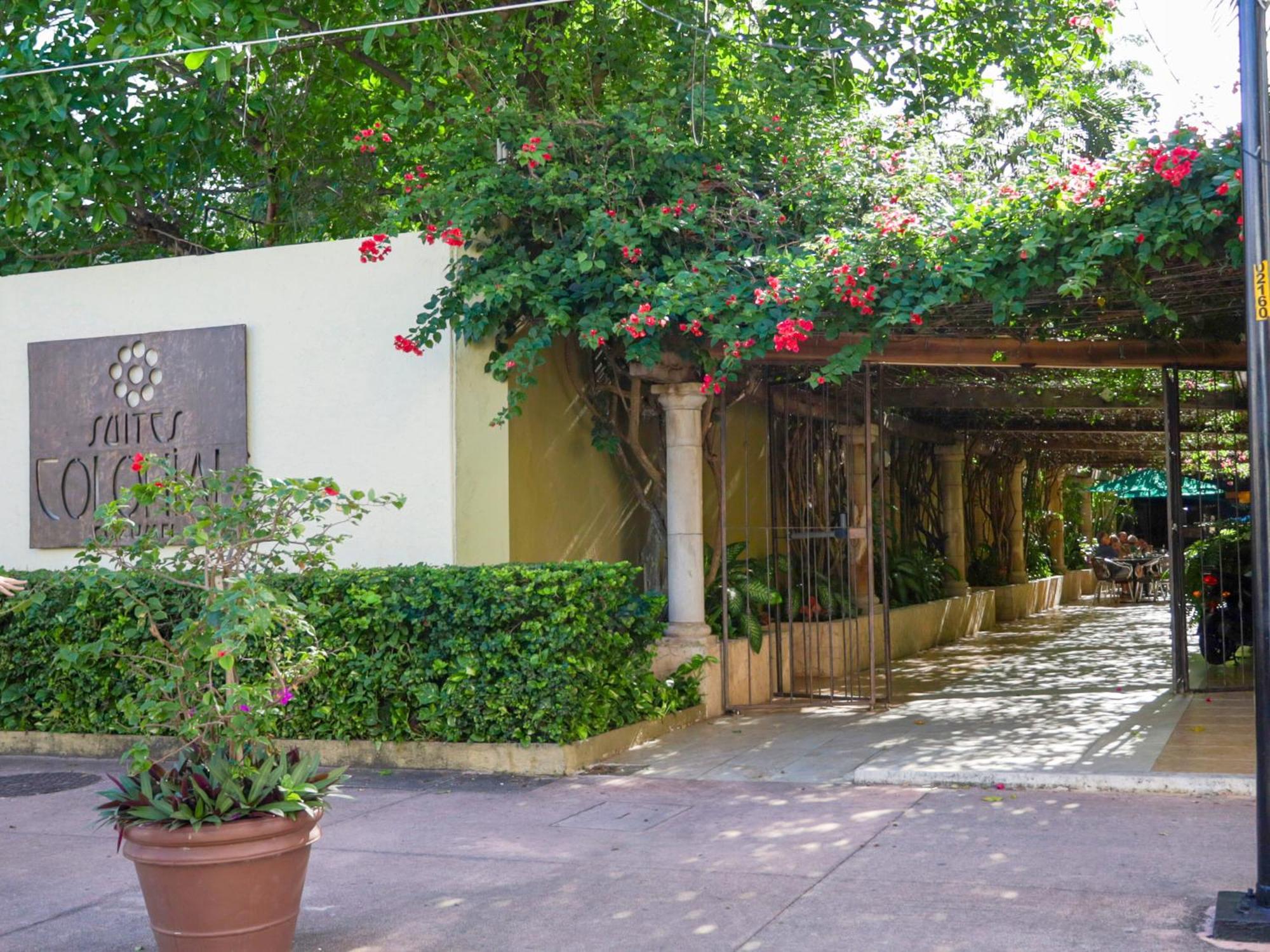 Suites Colonial Cozumel Exterior photo