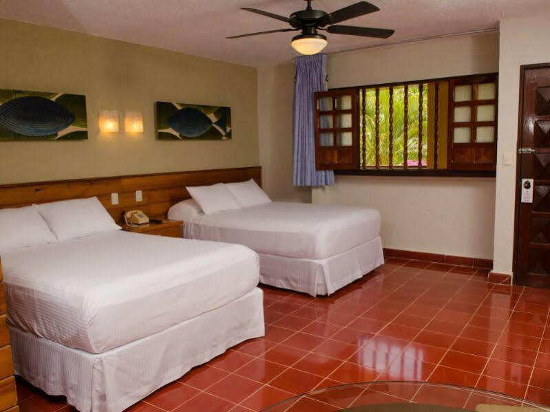 Suites Colonial Cozumel Exterior photo